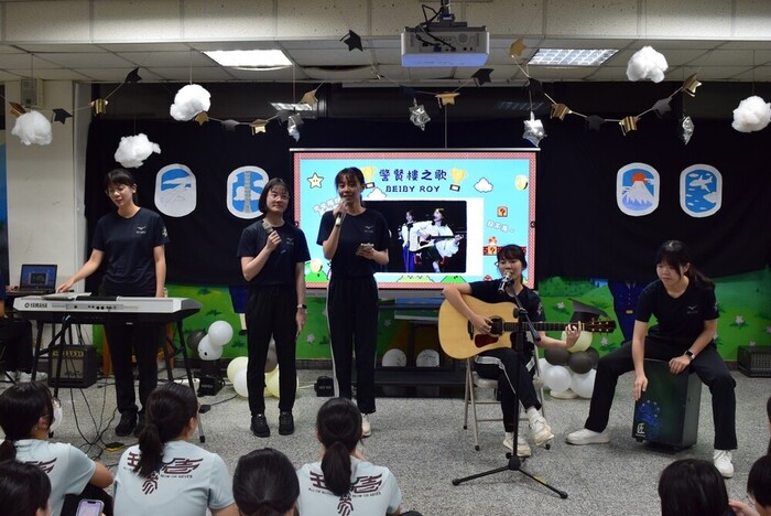 警賢樓之歌表演